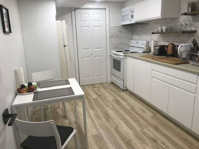 Furnished Room in Dunnville's room
