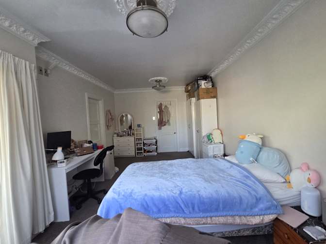 Mingsheng's room