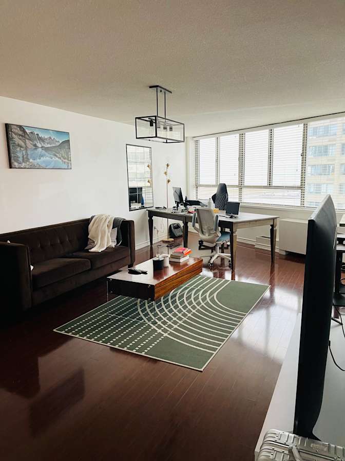 Mo's room