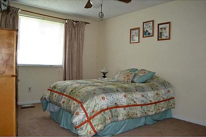 Juels's room