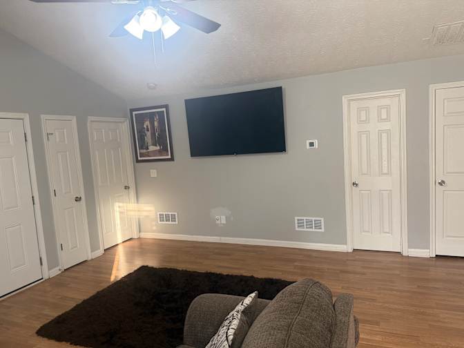 Kabzeel Fields's room