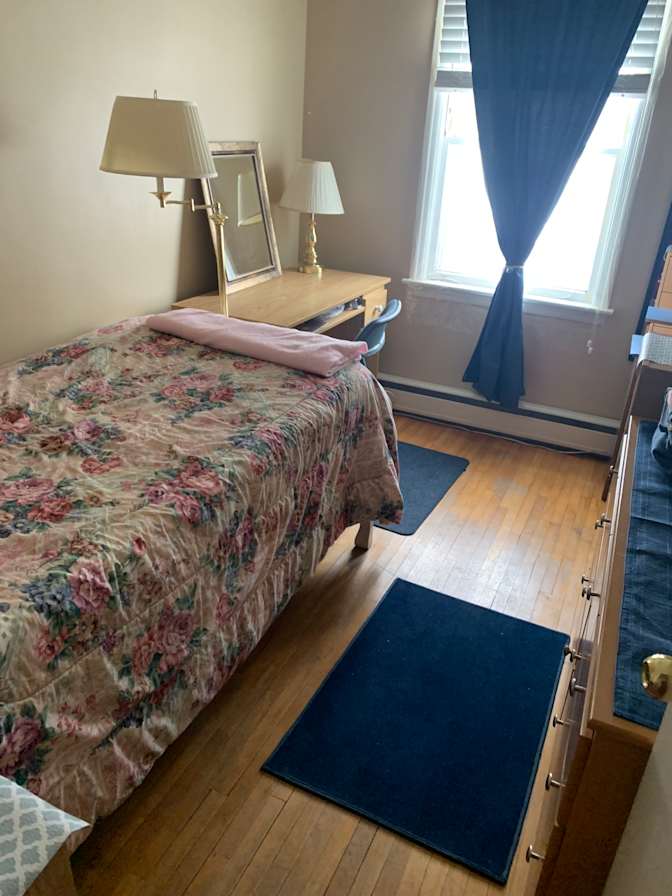 Linda's room