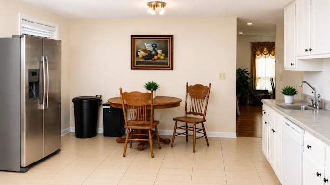 DEVARS WOODS's room