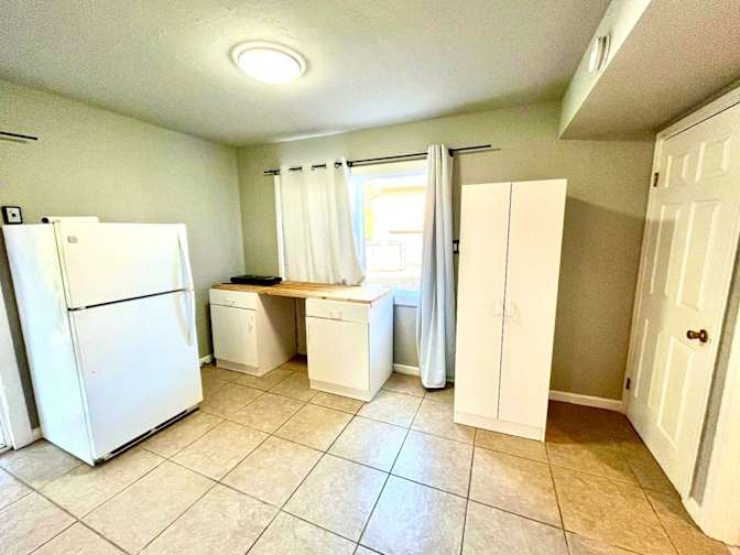 Albany's room