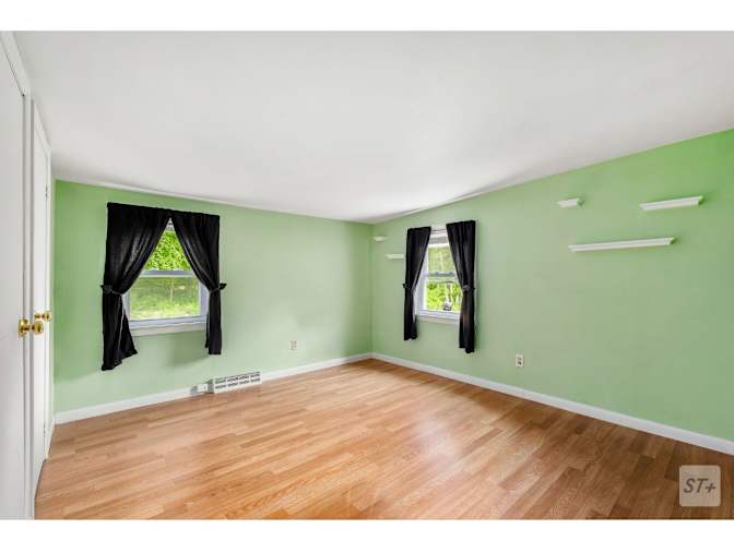 jada annel green's room