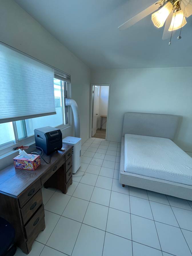 Eric Yaoz's room