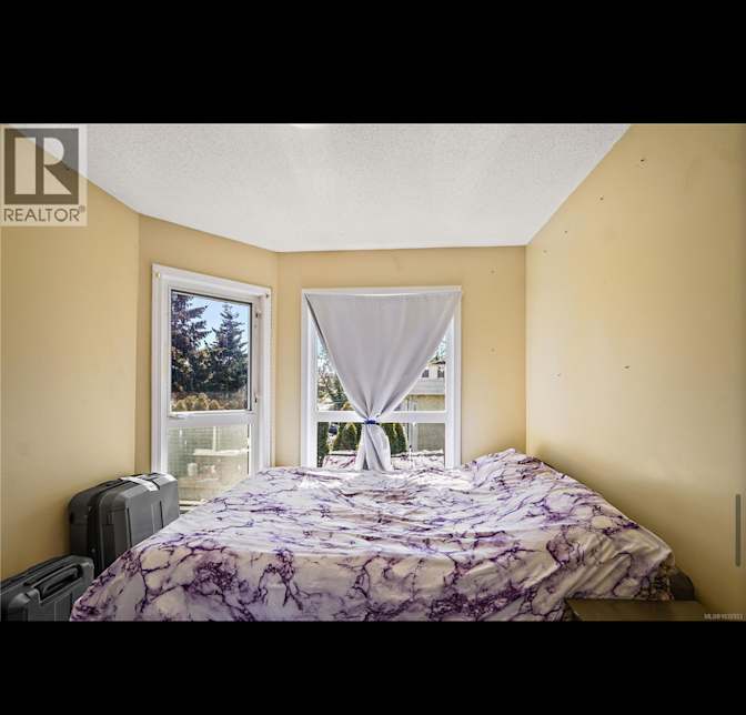 Kyle's room