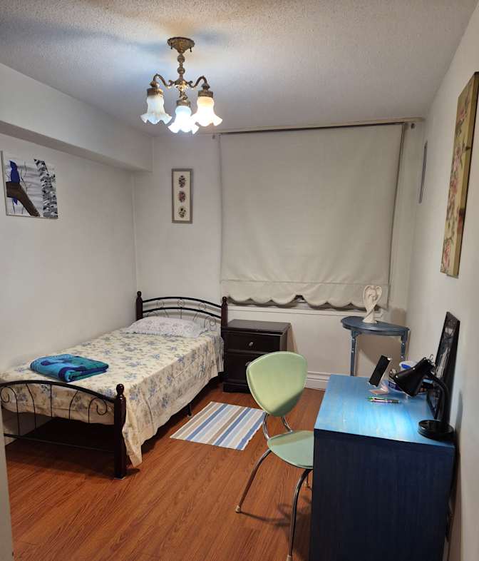 Eva's room