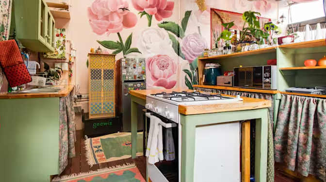 Lisa's room