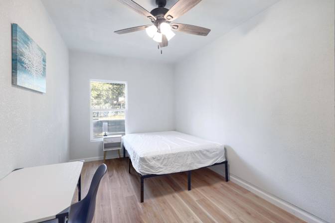 PadSplit's room