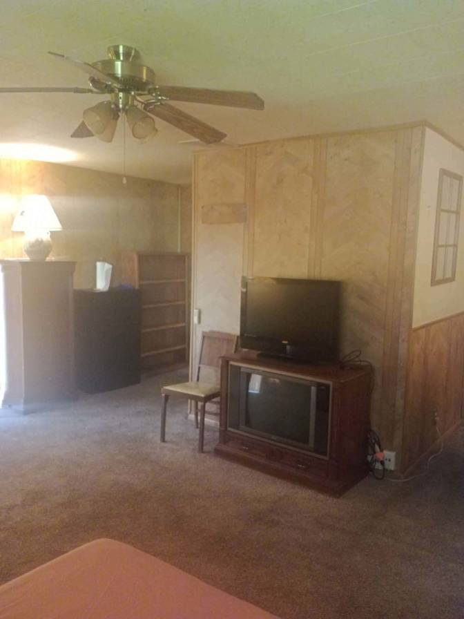 TJ hines's room