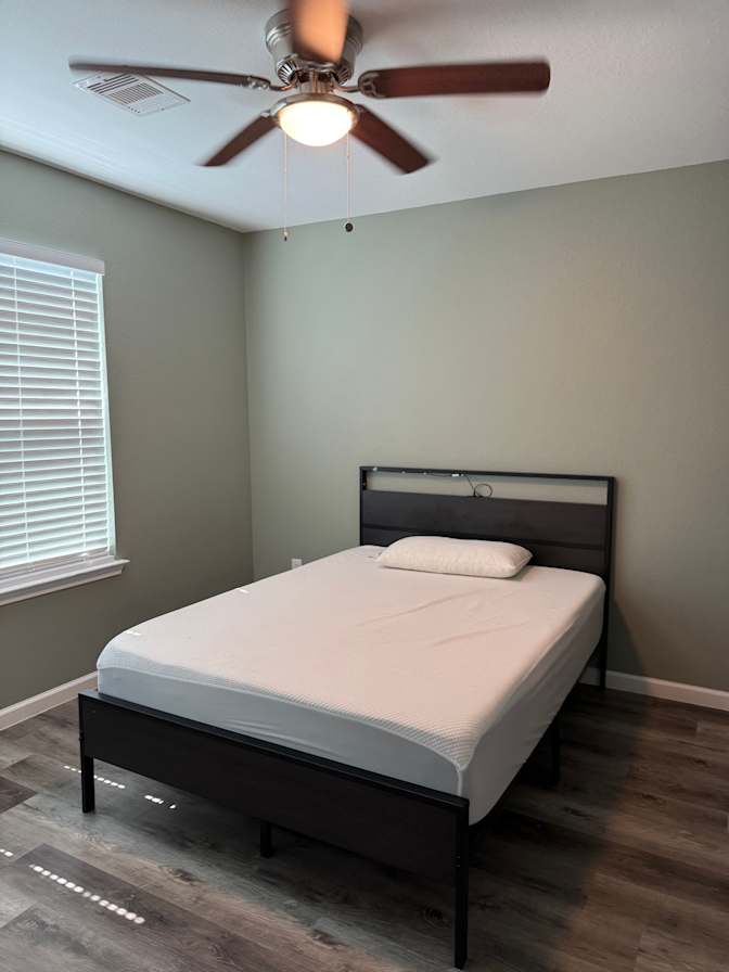 Chrystal Alexander's room