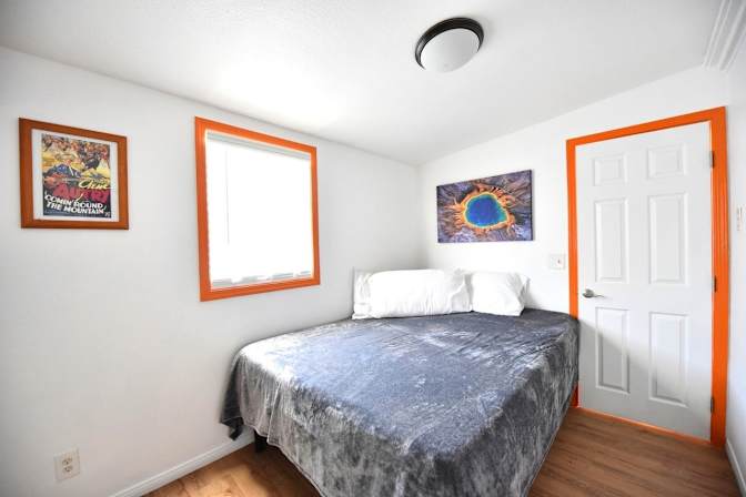leisha's room