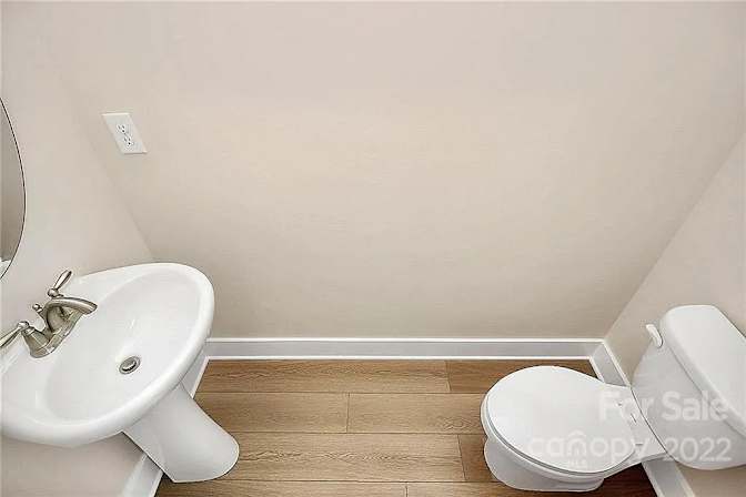 Alcove Rooms's room