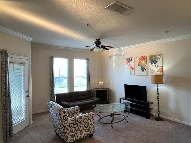 Dee's room