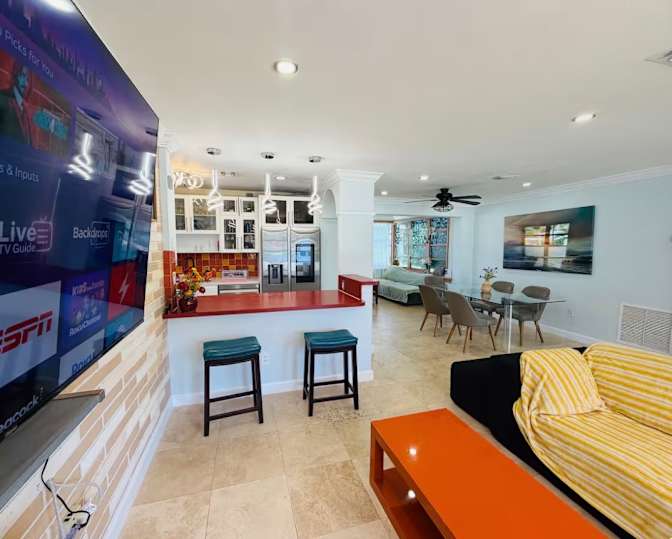 Mauricio santiago's room