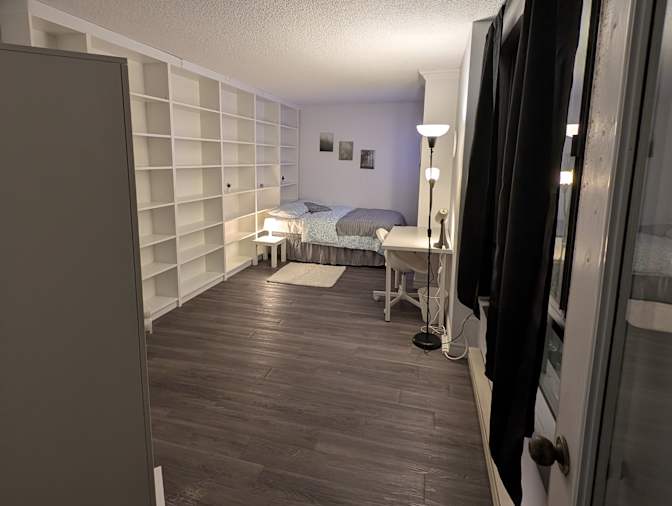 Serdar's room