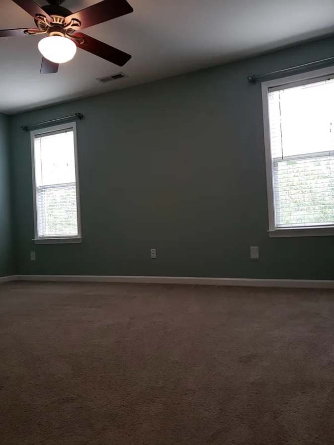 Alcove Rooms's room