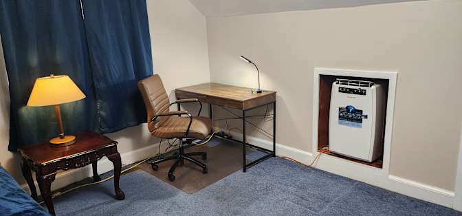 M Manuel's room