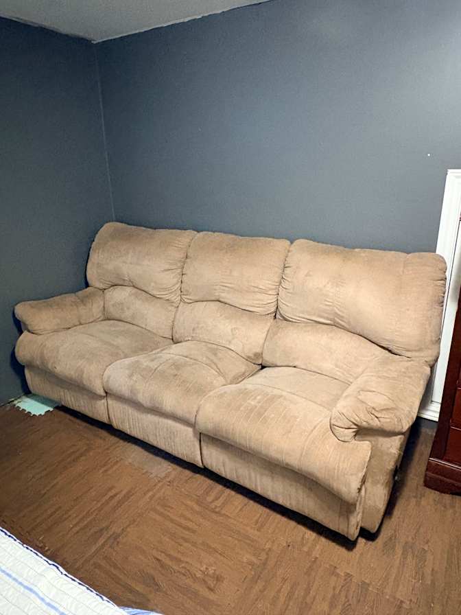 Holly Mills's room