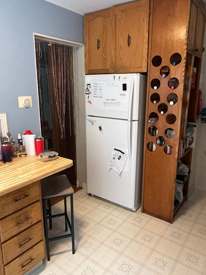 Yanina Kharytanovich's room