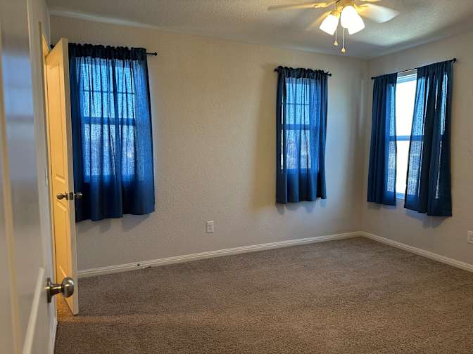 Alaura's room