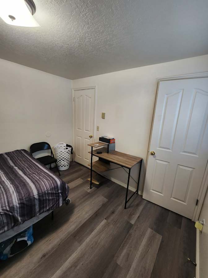 Tollan's room