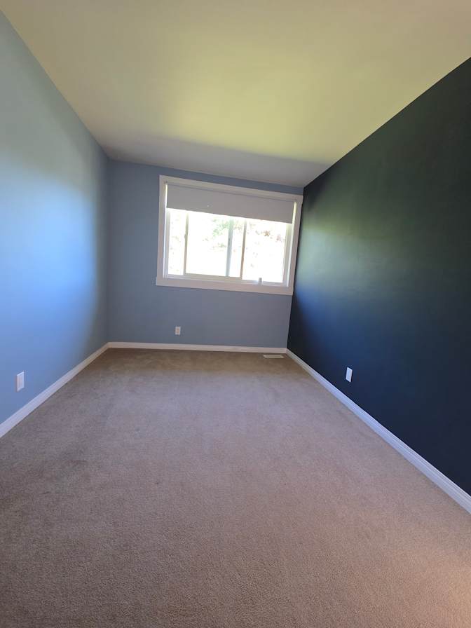 Hossein's room