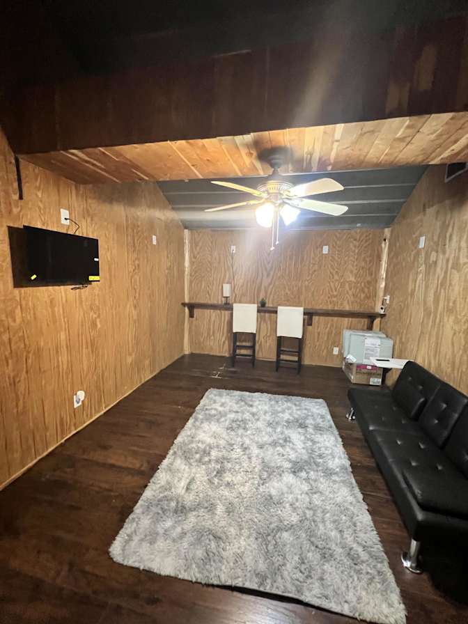 Rizing Phoenix Management's room
