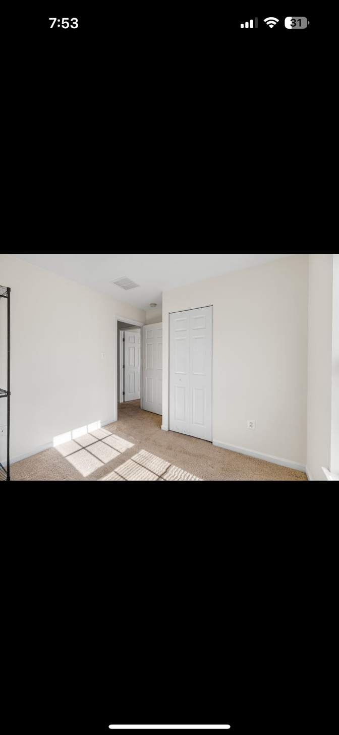 Hsu Latt's room