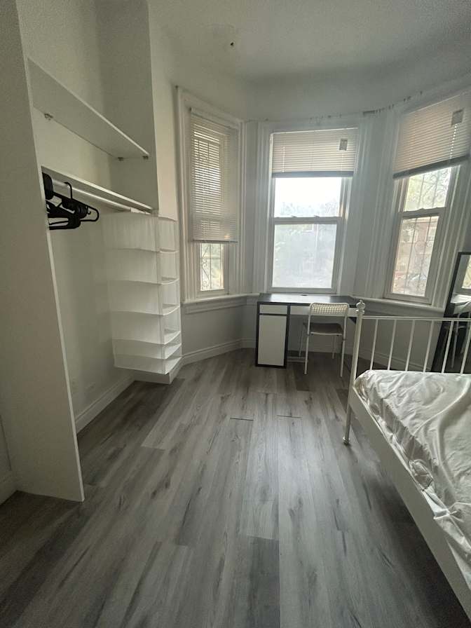 Lolo's room