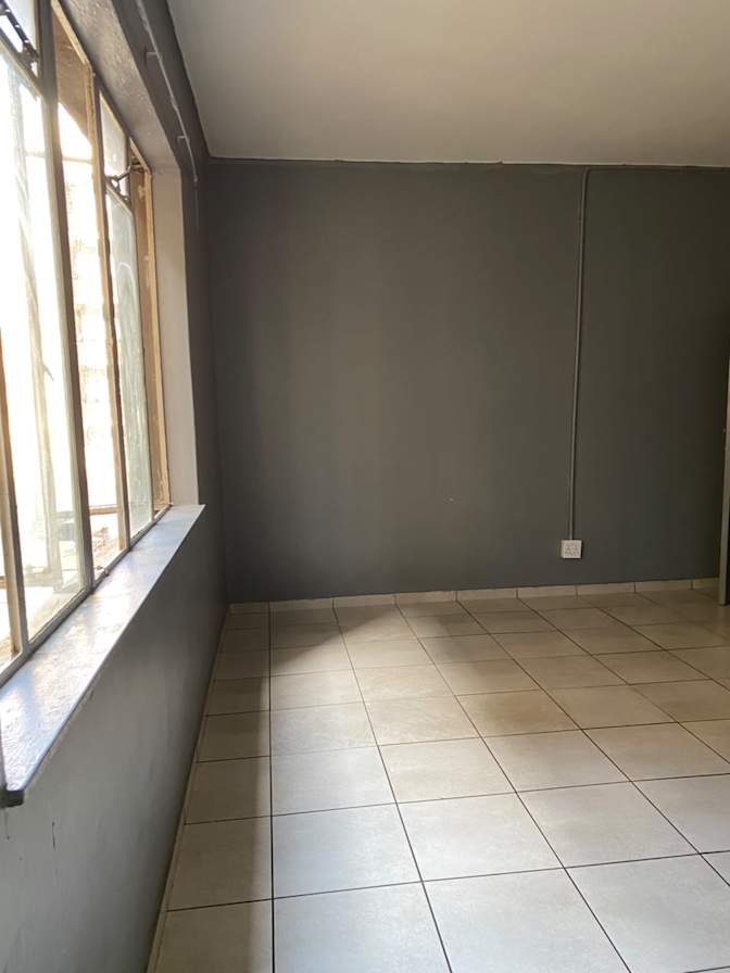 Yamukelani Hillary Mpofu's room