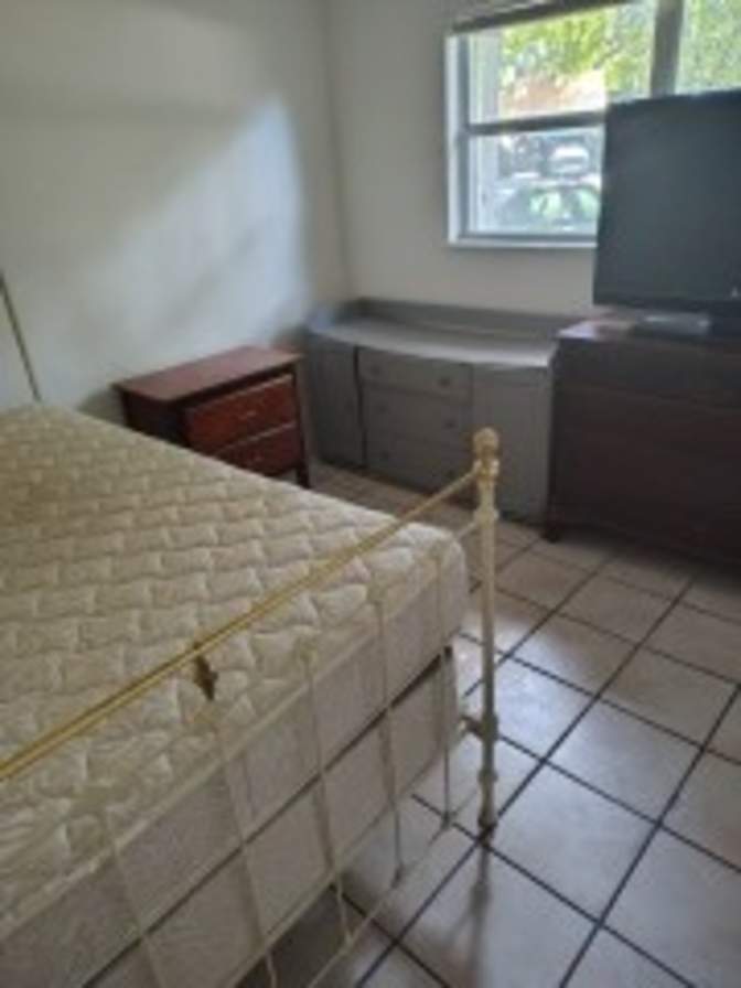 James Glen Thuener's room