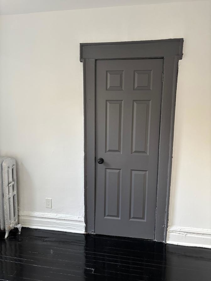 Yentl's room