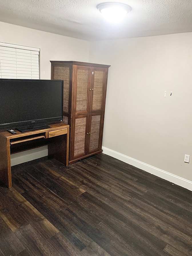 Eddy's room