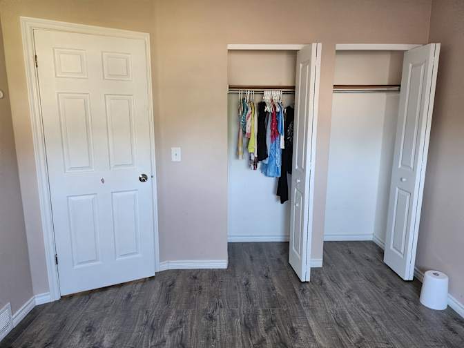Tunde's room