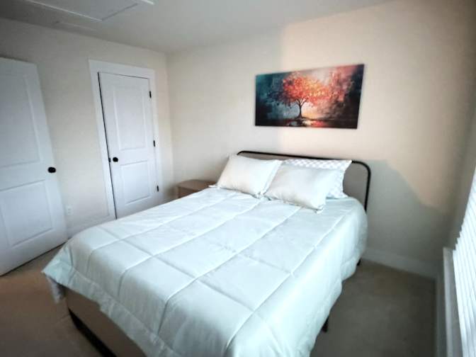 Alcove Rooms's room