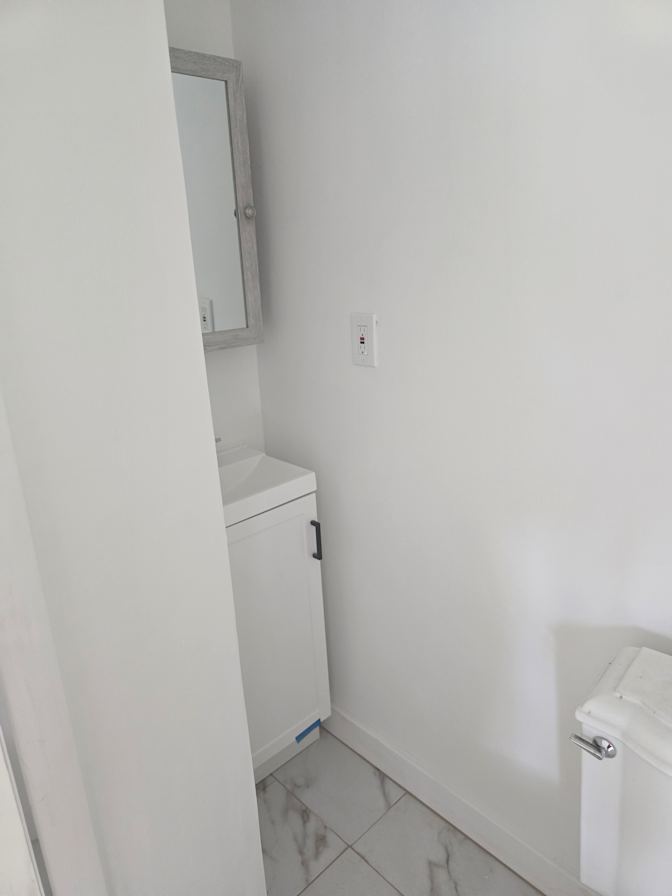 KATE ABIA's room