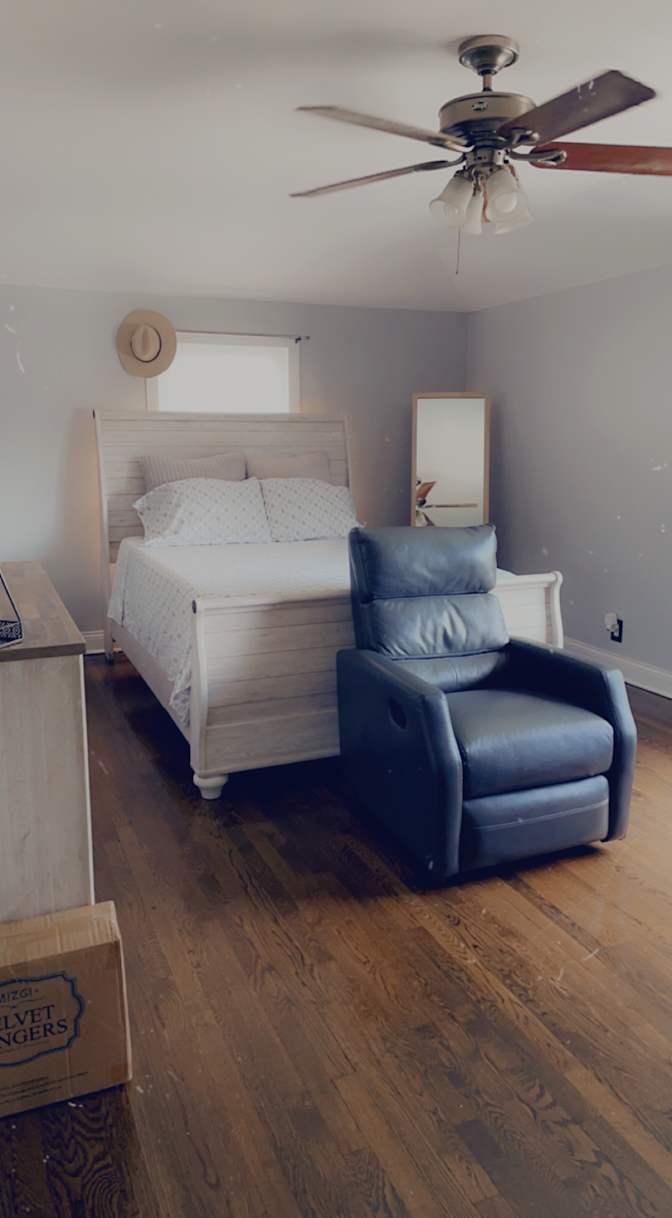 Sandy's room