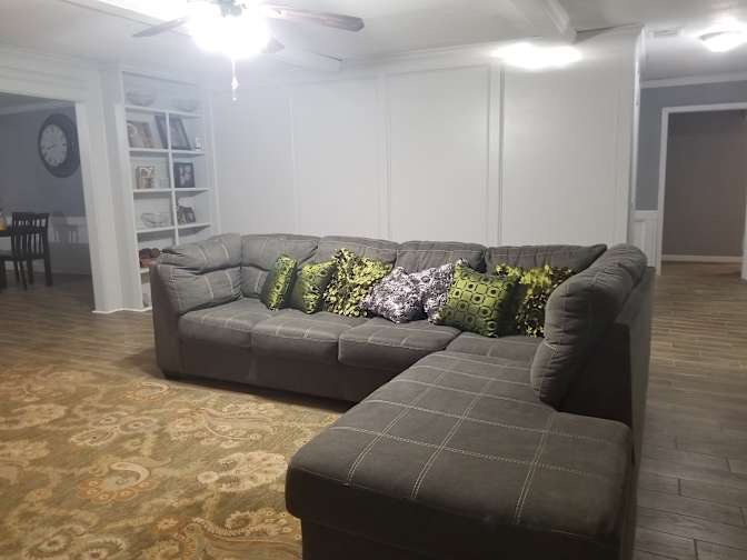 Dee's room