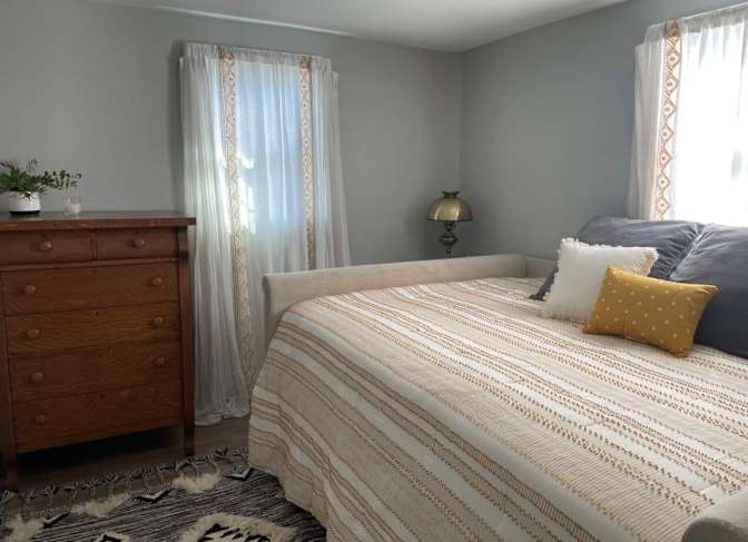 Serena's room