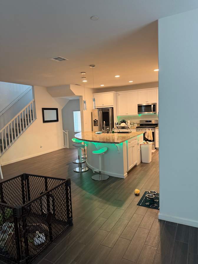 Mo's room
