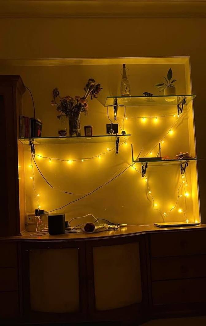 Naviya's room