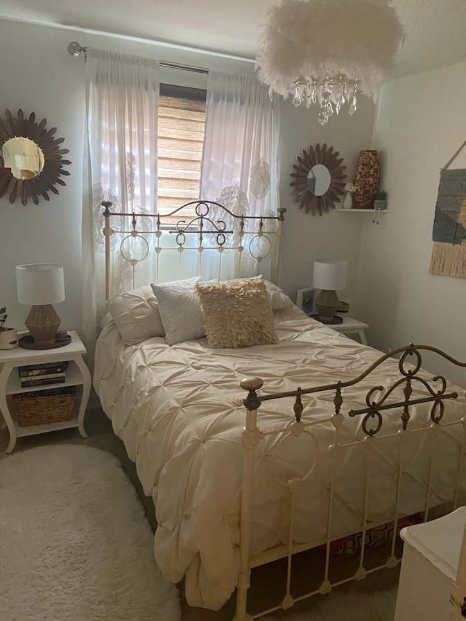 Latisha hayden's room