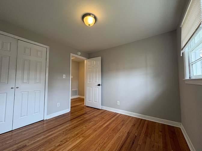 Dynamic Edge Property Solutions's room