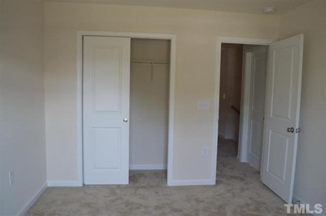 Alcove Rooms's room