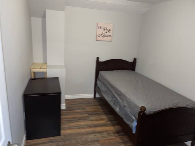 kimon's room