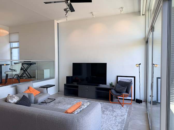 Mauricio's room