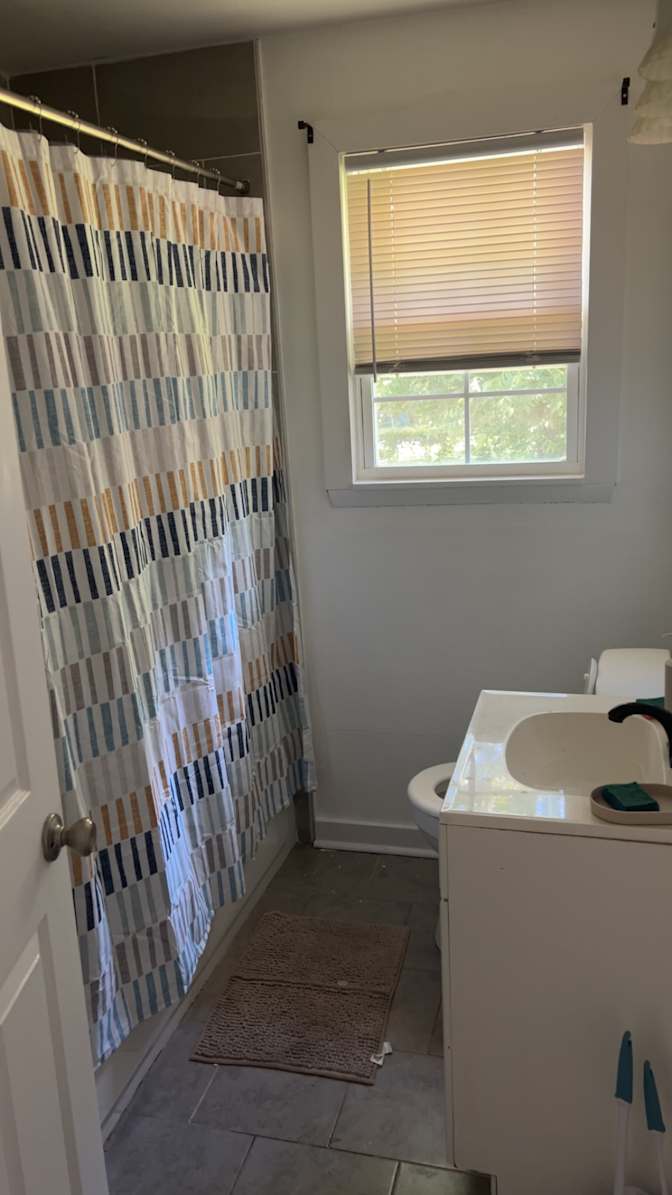 Shaniece white's room