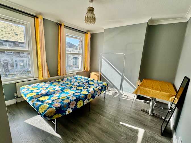Pete's room